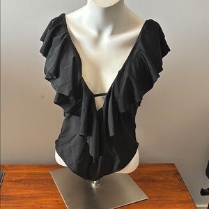 Chic Black Ruffled Women's Swimsuit